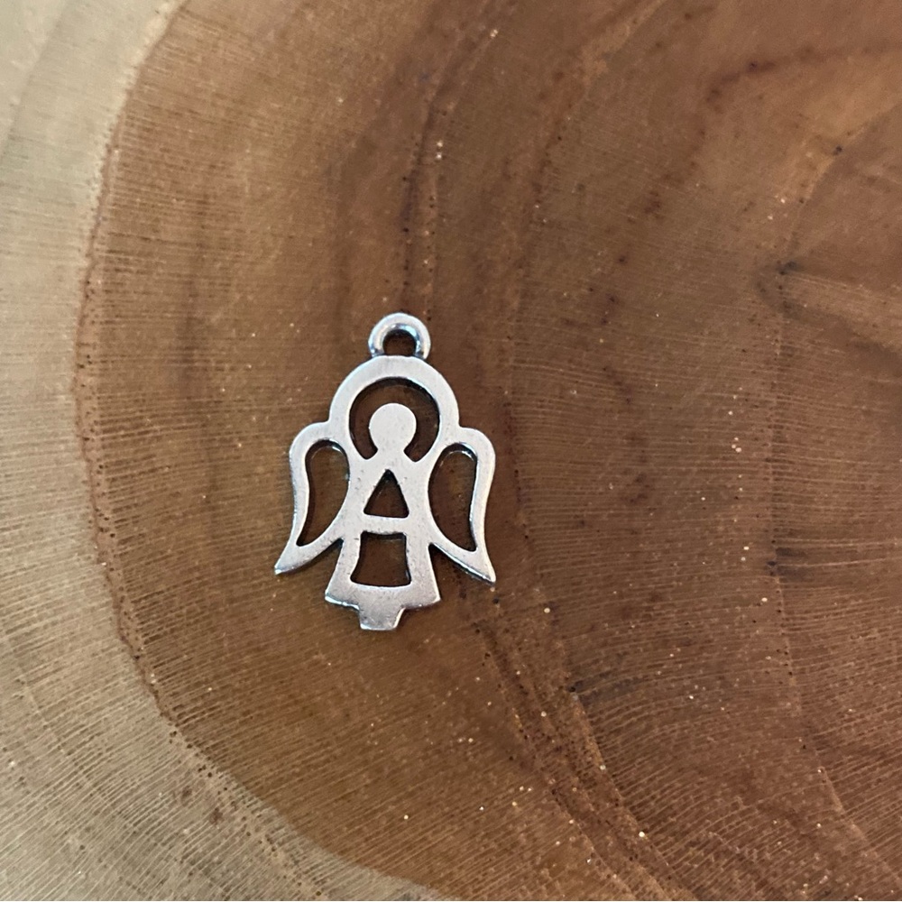 RETIRED James Avery open angel charm, sterling silver ✨